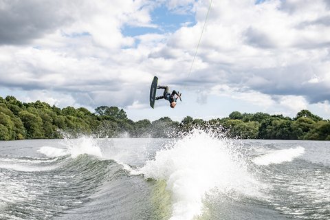 Travis Beaton at the 2022 Malibu Boats UK Wakeboard And Wakesurf Nationals - Photo Mantis Pro Media